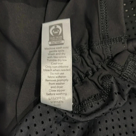 Athleta black mesh zipped front size large - Picture 6 of 6